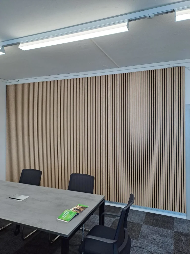 Avant ➡️ Après : nouvelle moquette, nouvelle ambiance