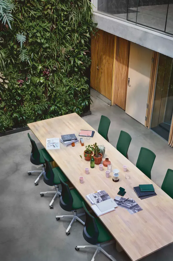 Mobilier de bureau sur mesure par ORMA